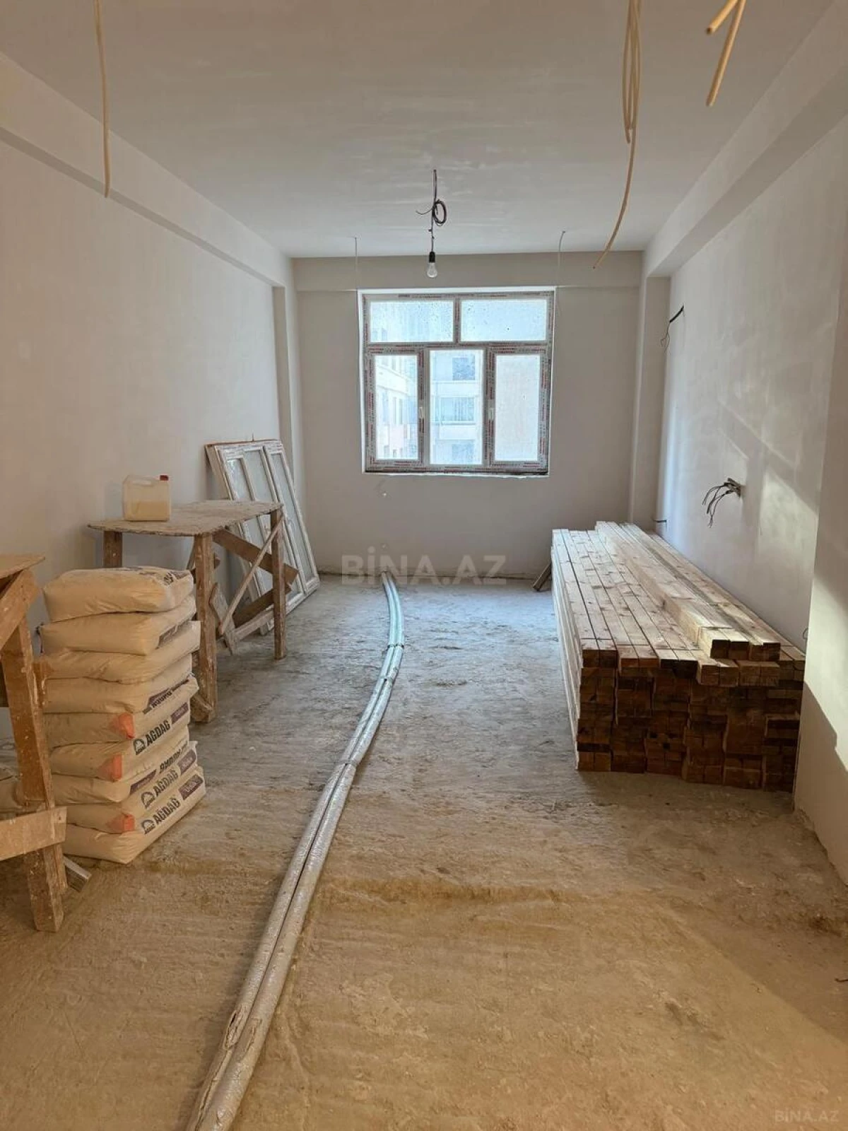 Satılır 4 otaqlı mənzil 156 m²