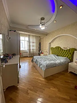 Satılır 3 otaqlı mənzil 128 m²