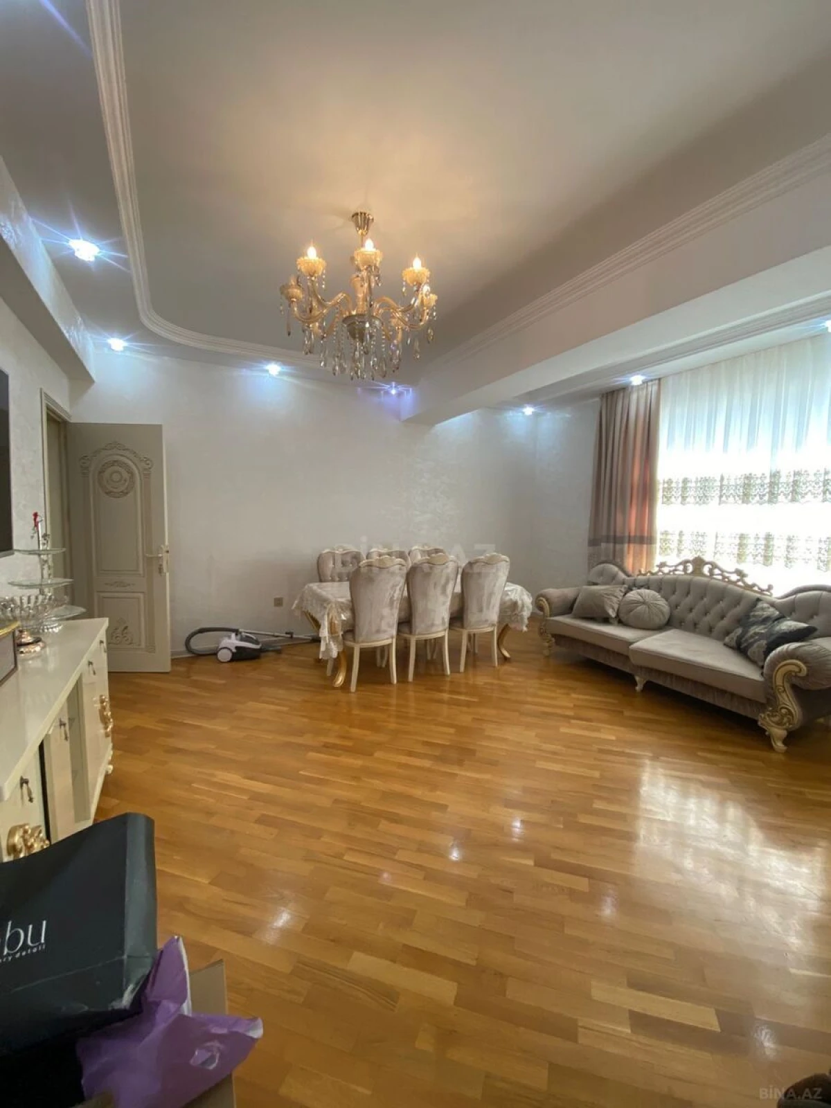 Satılır 3 otaqlı mənzil 128 m²