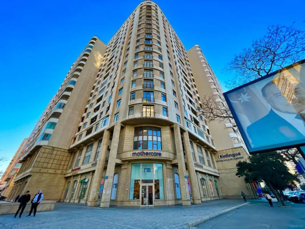 Satılır 2 otaqlı mənzil 70 m²