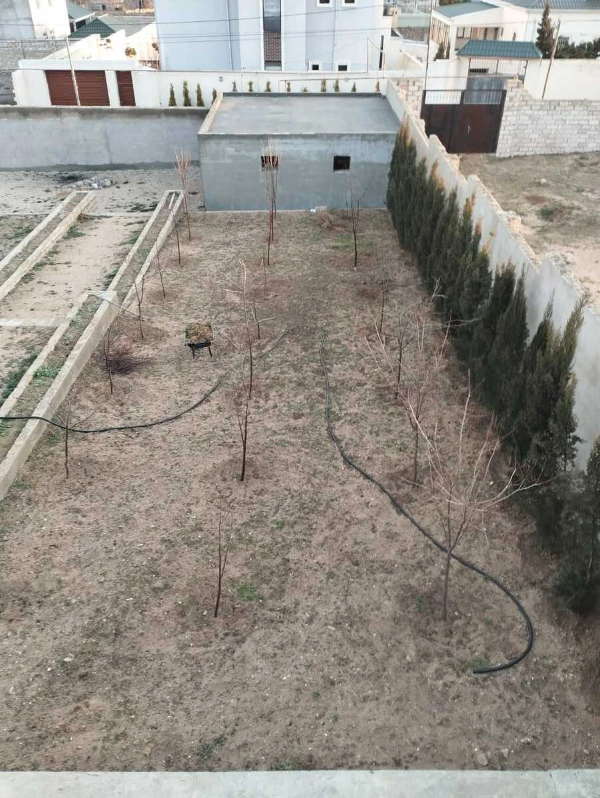 Satılır 5 otaqlı həyət evi 590 m²