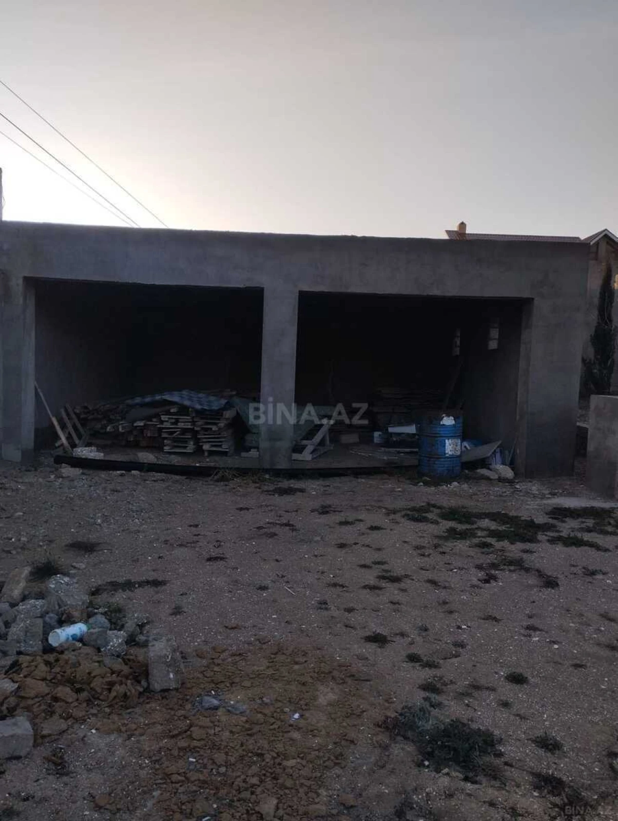 Satılır 5 otaqlı həyət evi 590 m²