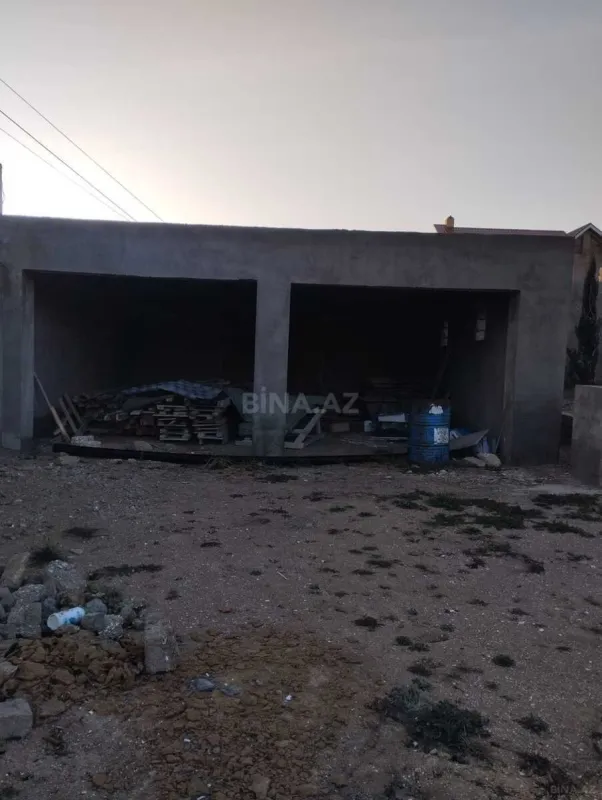 Satılır 5 otaqlı həyət evi 590 m²