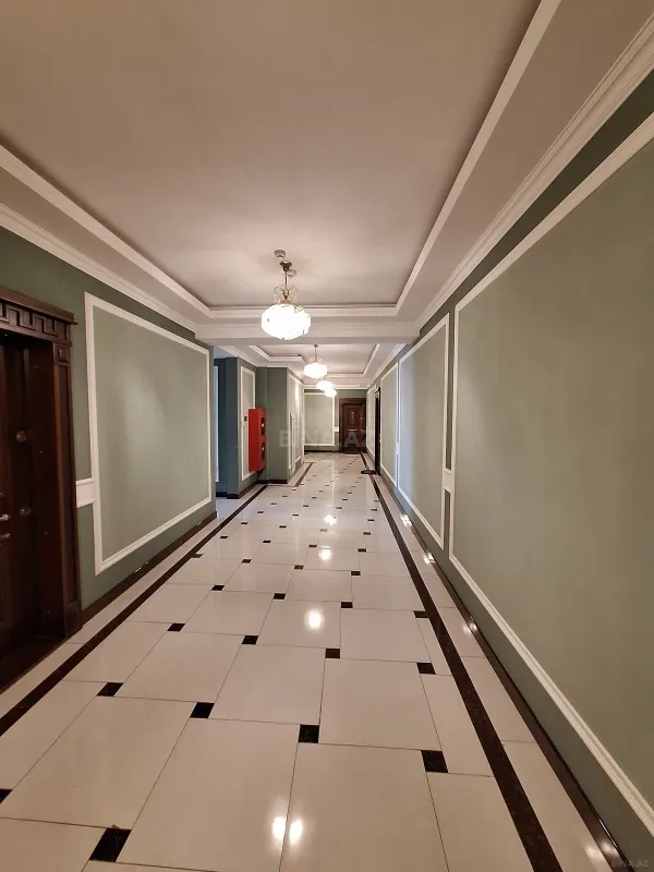 Satılır 3 otaqlı mənzil 113 m²