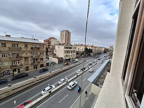 Satılır 3 otaqlı mənzil 113 m²