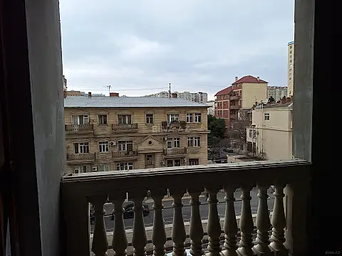 Satılır 3 otaqlı mənzil 113 m²