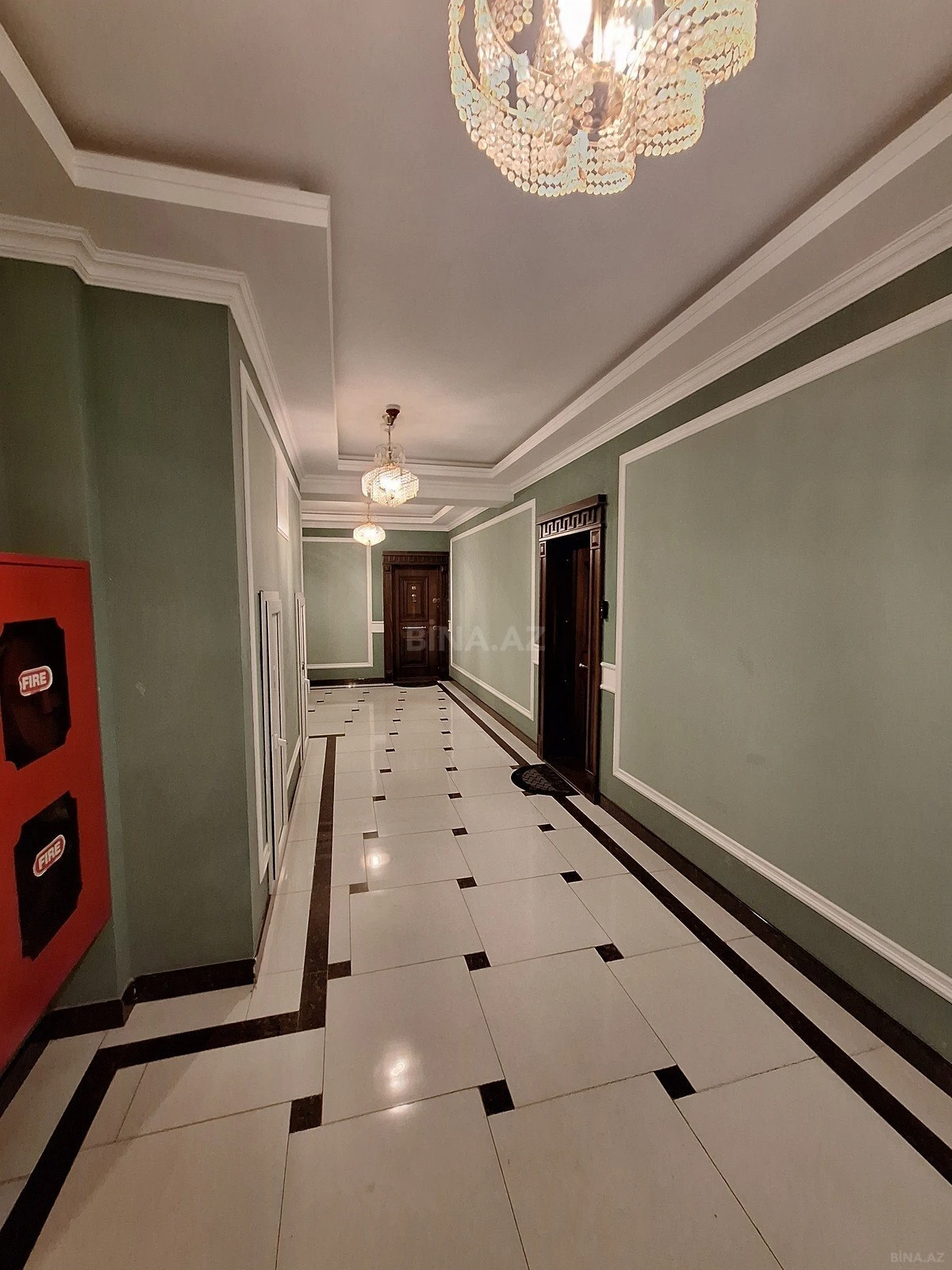 Satılır 3 otaqlı mənzil 113 m²