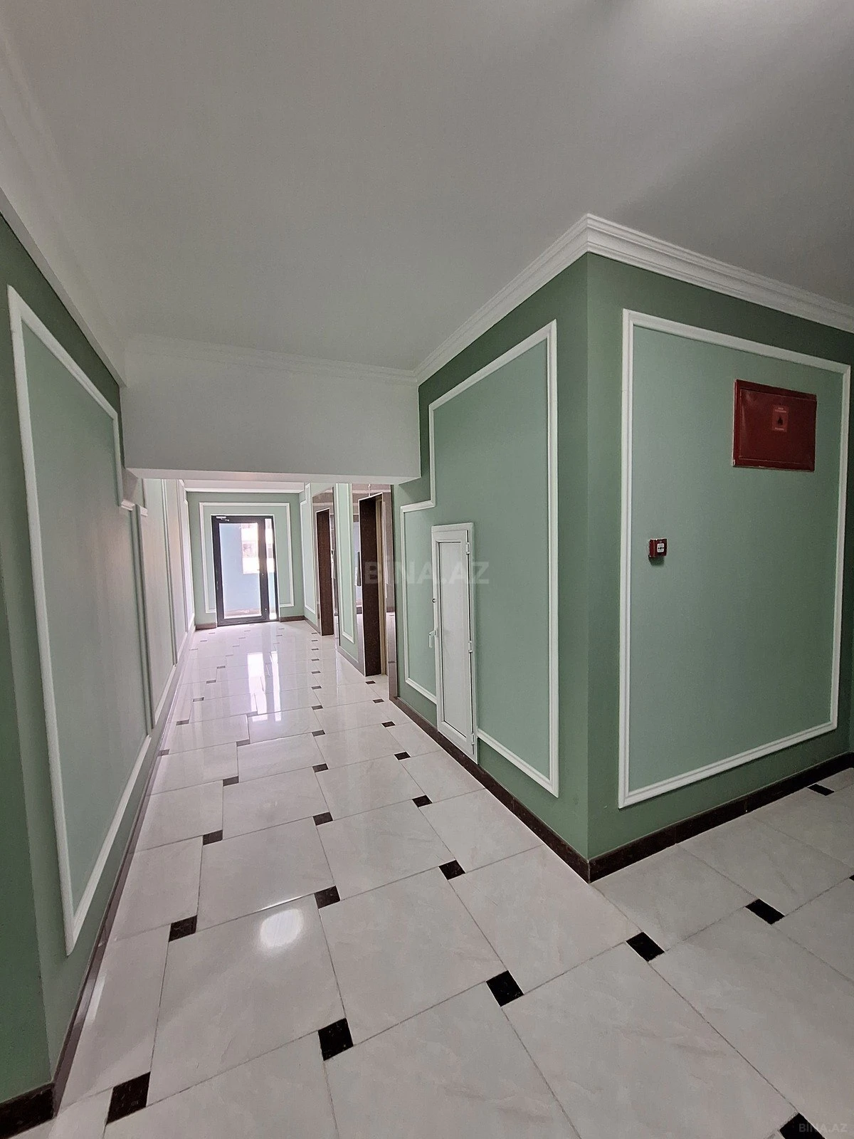 Satılır 3 otaqlı mənzil 113 m²