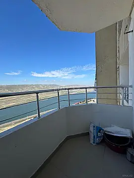 Satılır 2 otaqlı mənzil 82 m²