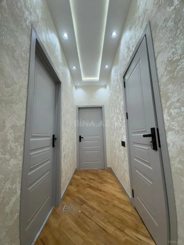 Satılır 2 otaqlı mənzil 82 m²