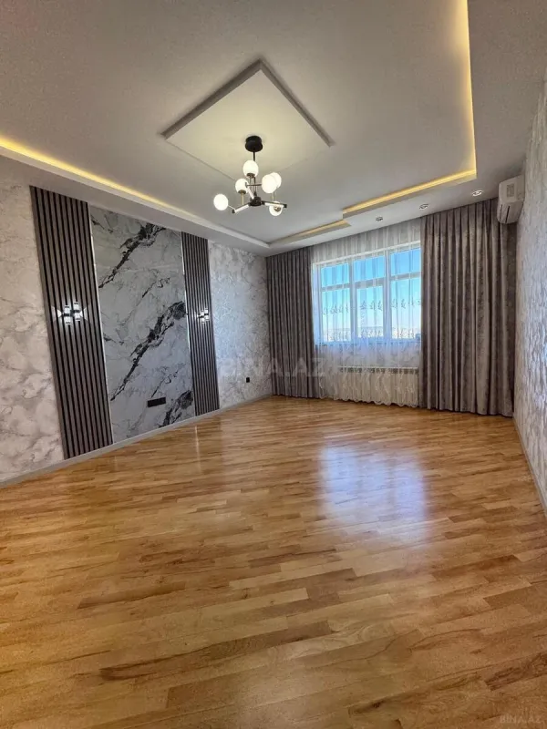 Satılır 2 otaqlı mənzil 82 m²