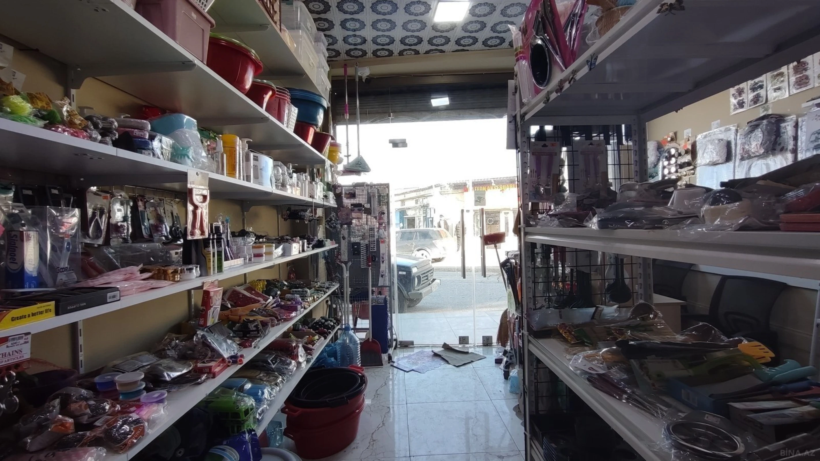 Satılır obyekt 200 m²