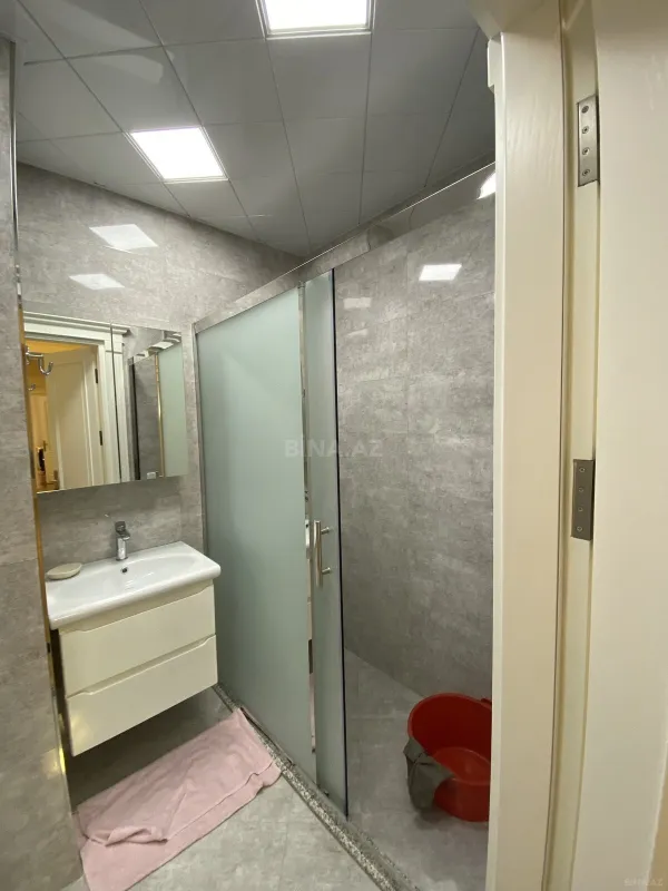 Kirayə verilir 3 otaqlı mənzil 155 m²