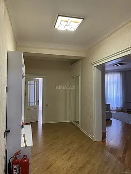 Kirayə verilir 3 otaqlı mənzil 155 m²
