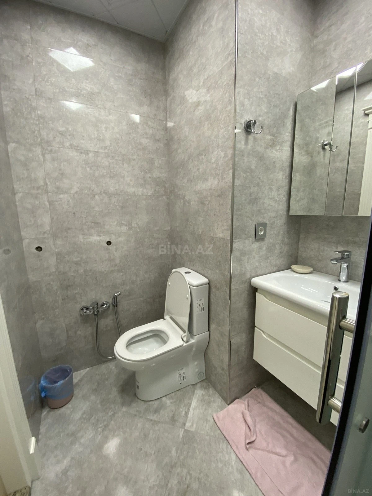 Kirayə verilir 3 otaqlı mənzil 155 m²