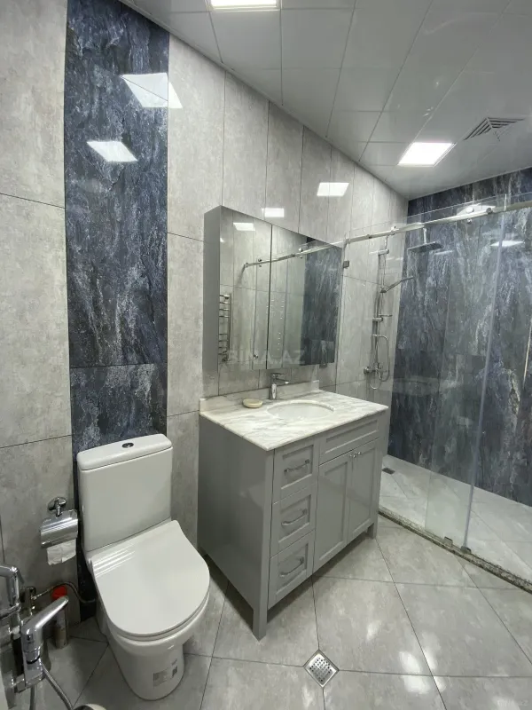Kirayə verilir 3 otaqlı mənzil 155 m²