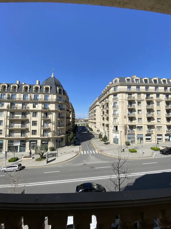 Kirayə verilir 3 otaqlı mənzil 155 m²