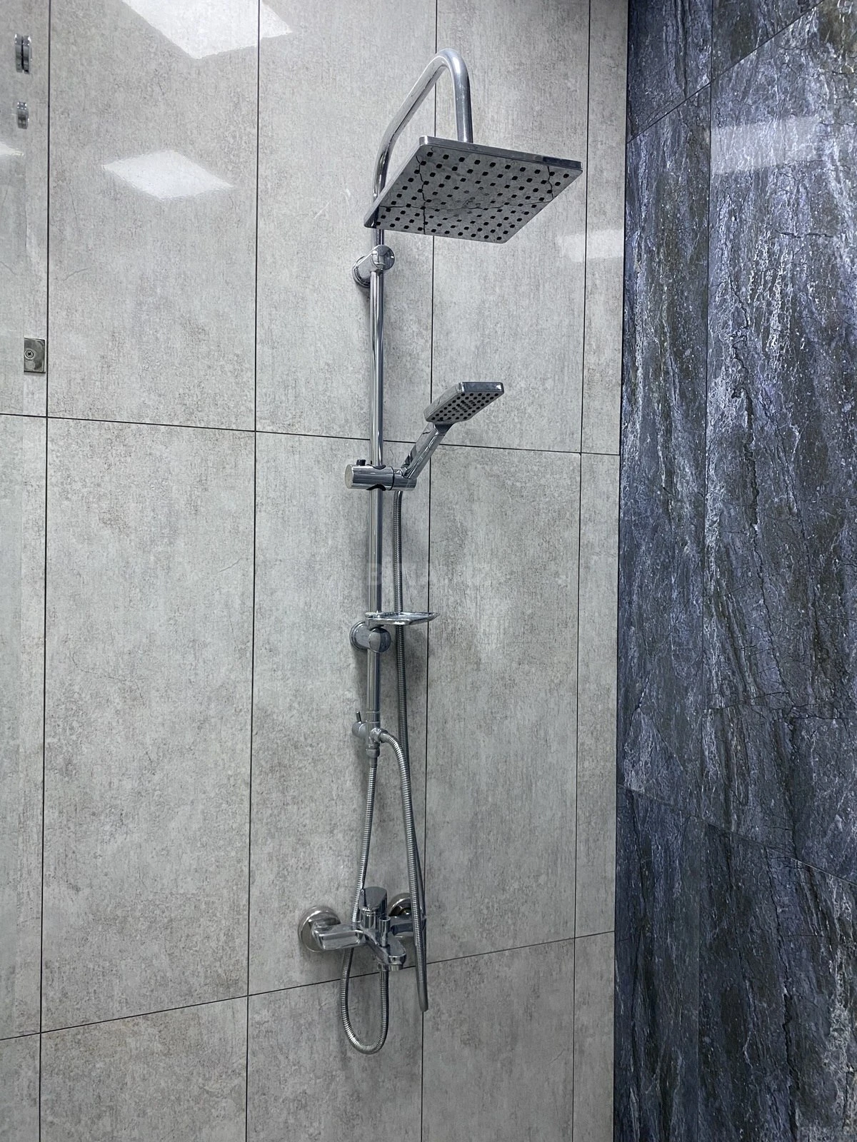 Kirayə verilir 3 otaqlı mənzil 155 m²