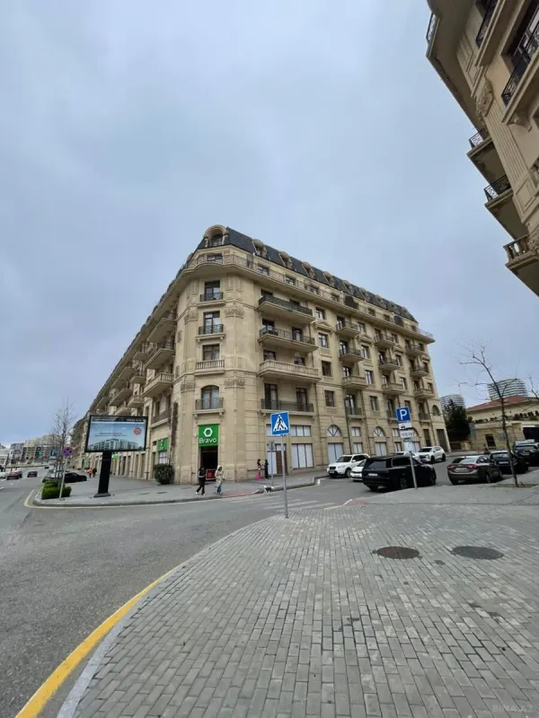 Kirayə verilir 3 otaqlı mənzil 125 m²