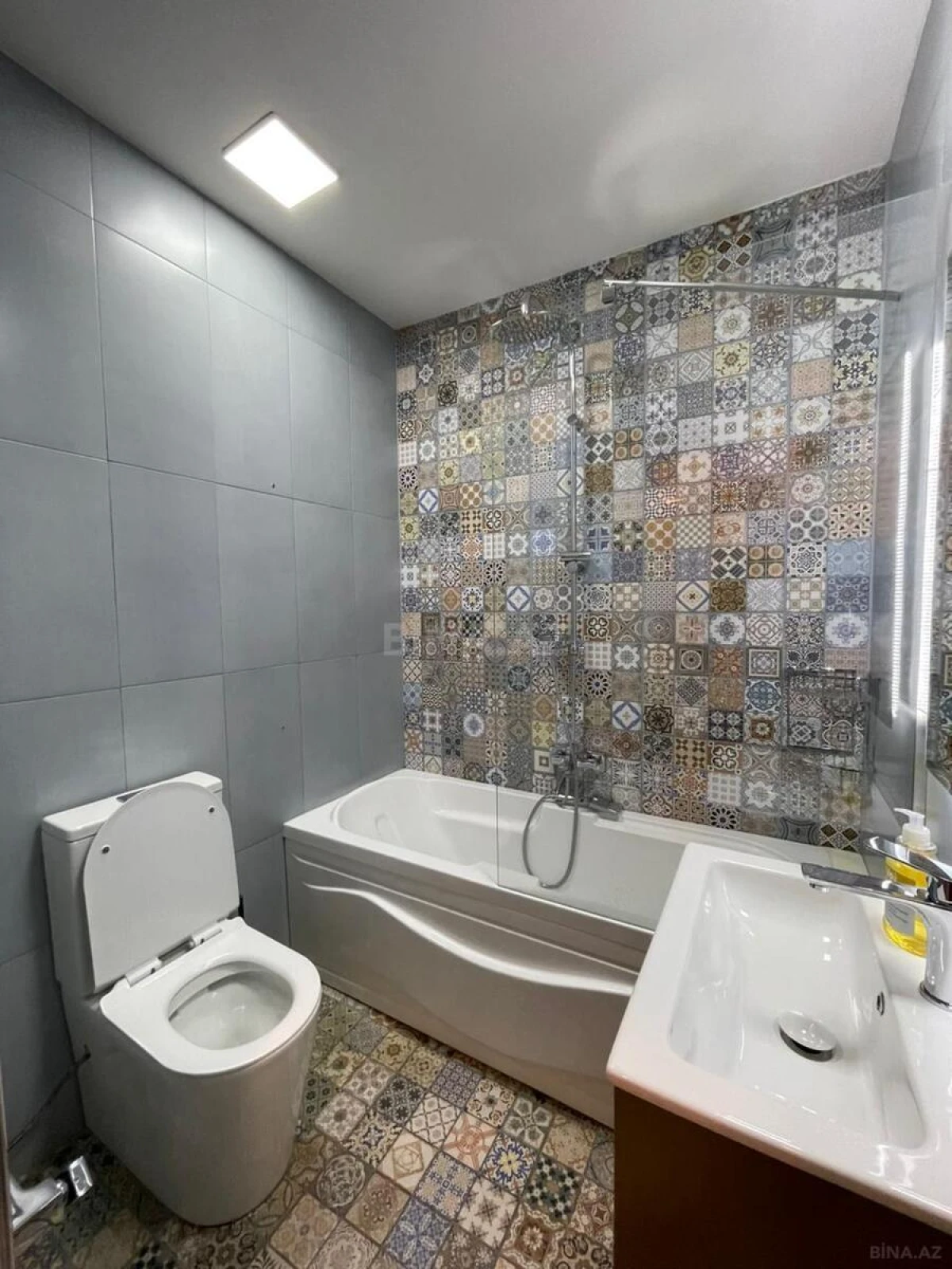 Kirayə verilir 3 otaqlı mənzil 125 m²