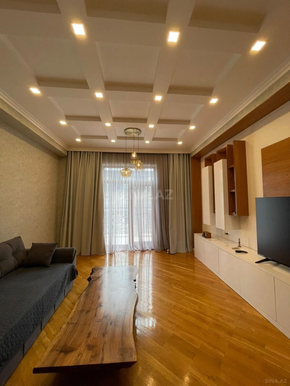 Kirayə verilir 3 otaqlı mənzil 125 m²