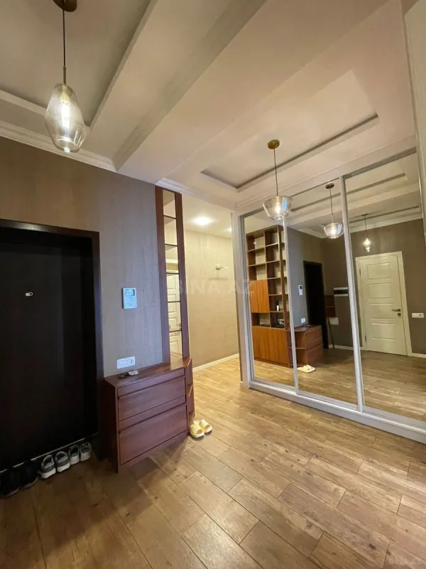 Kirayə verilir 3 otaqlı mənzil 125 m²