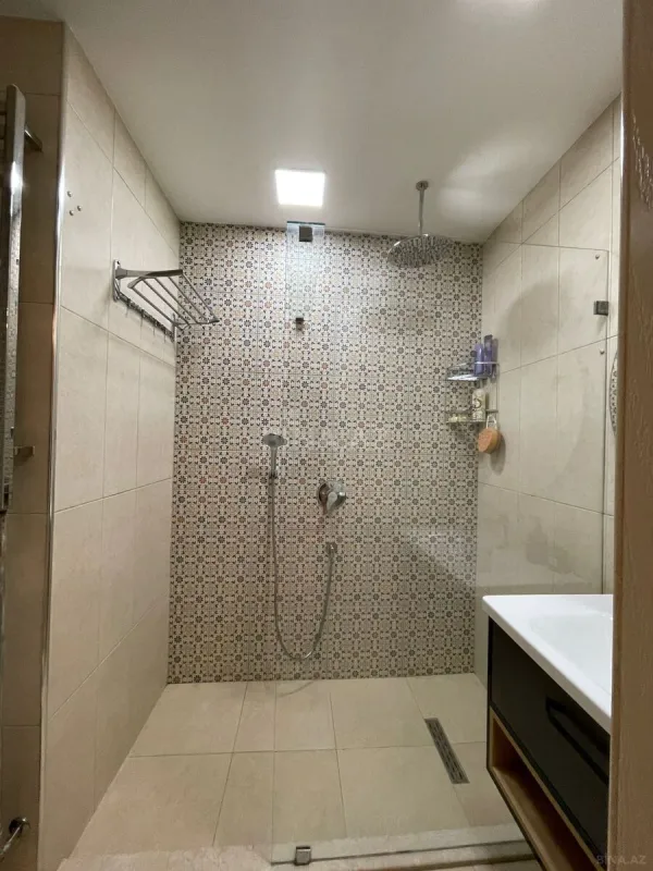 Kirayə verilir 3 otaqlı mənzil 125 m²