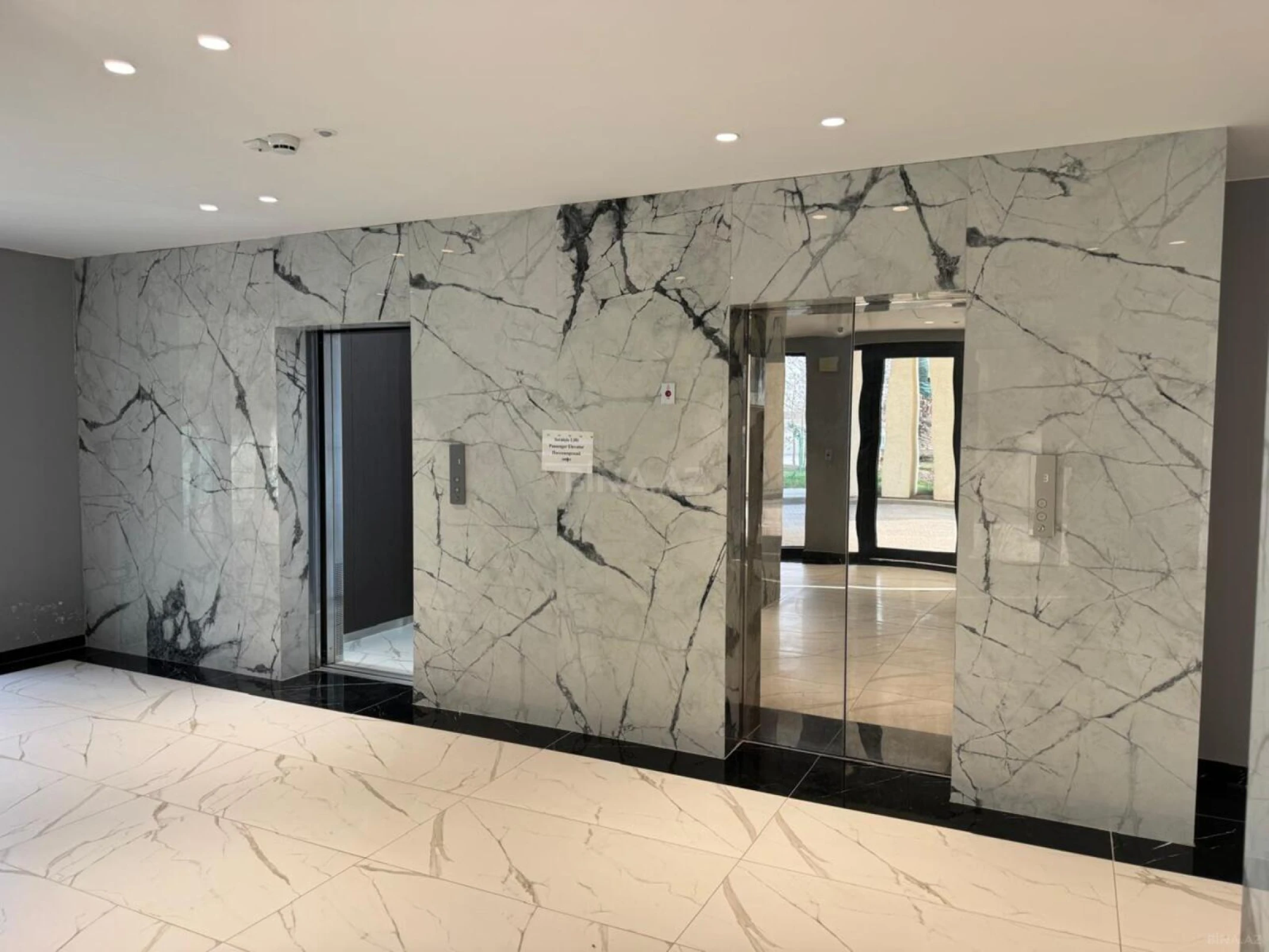 Satılır 2 otaqlı mənzil 91.9 m²