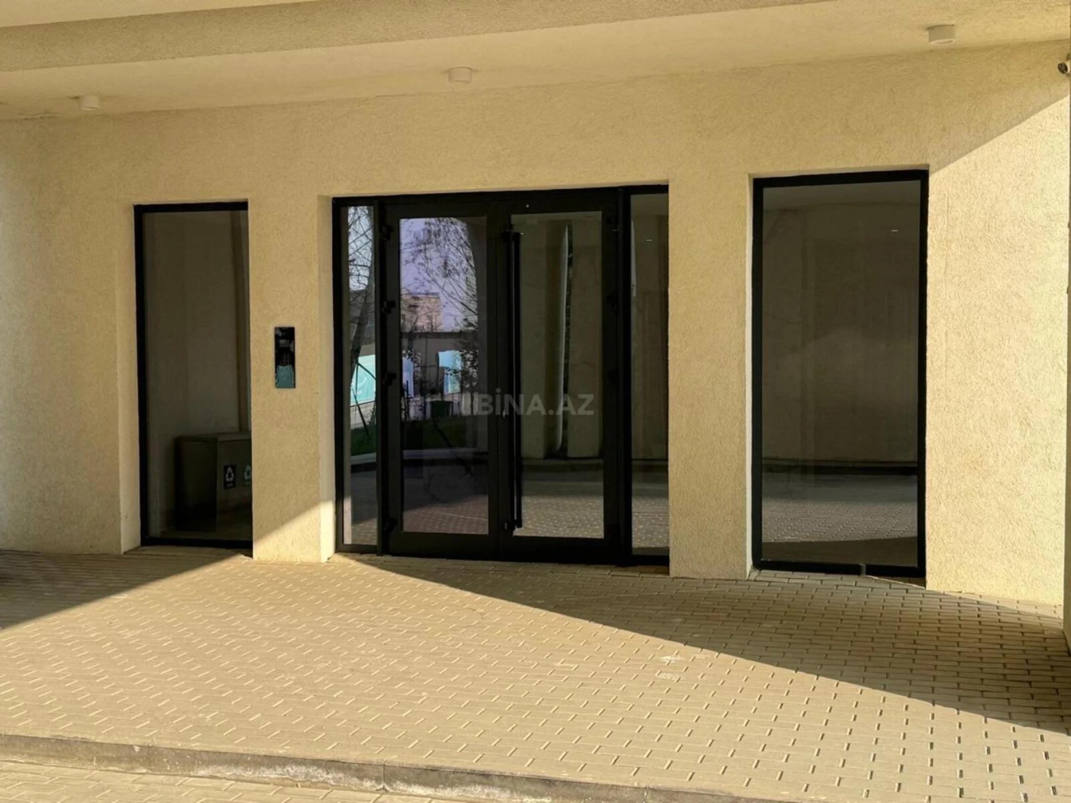 Satılır 2 otaqlı mənzil 91.9 m²