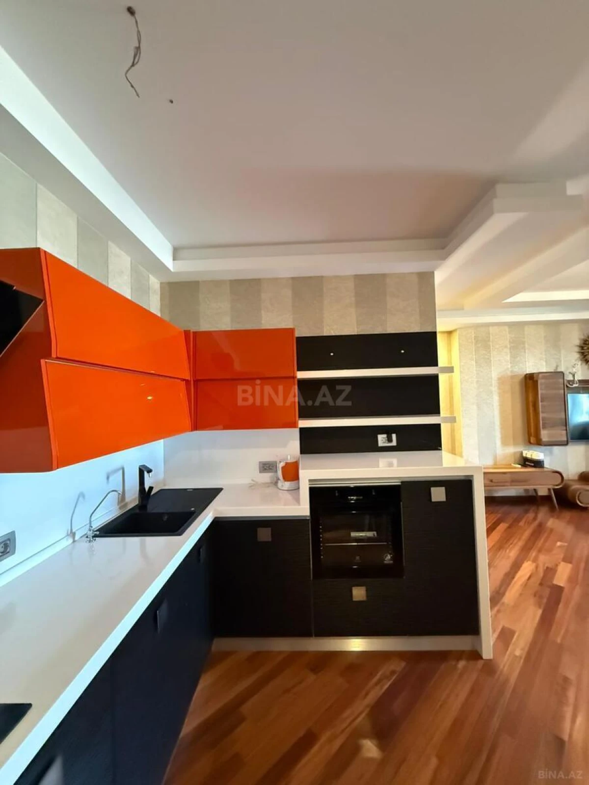 Kirayə verilir 2 otaqlı mənzil 65 m²