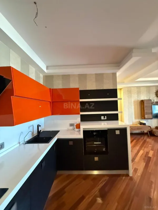 Kirayə verilir 2 otaqlı mənzil 65 m²