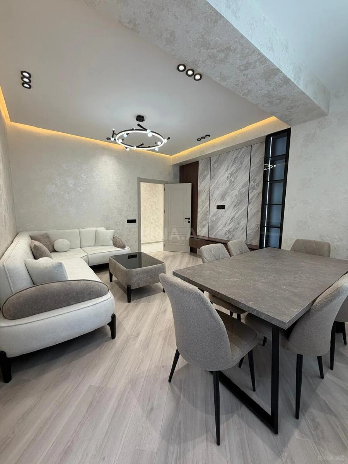 Satılır 2 otaqlı mənzil 80 m²