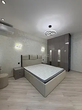 Satılır 2 otaqlı mənzil 80 m²