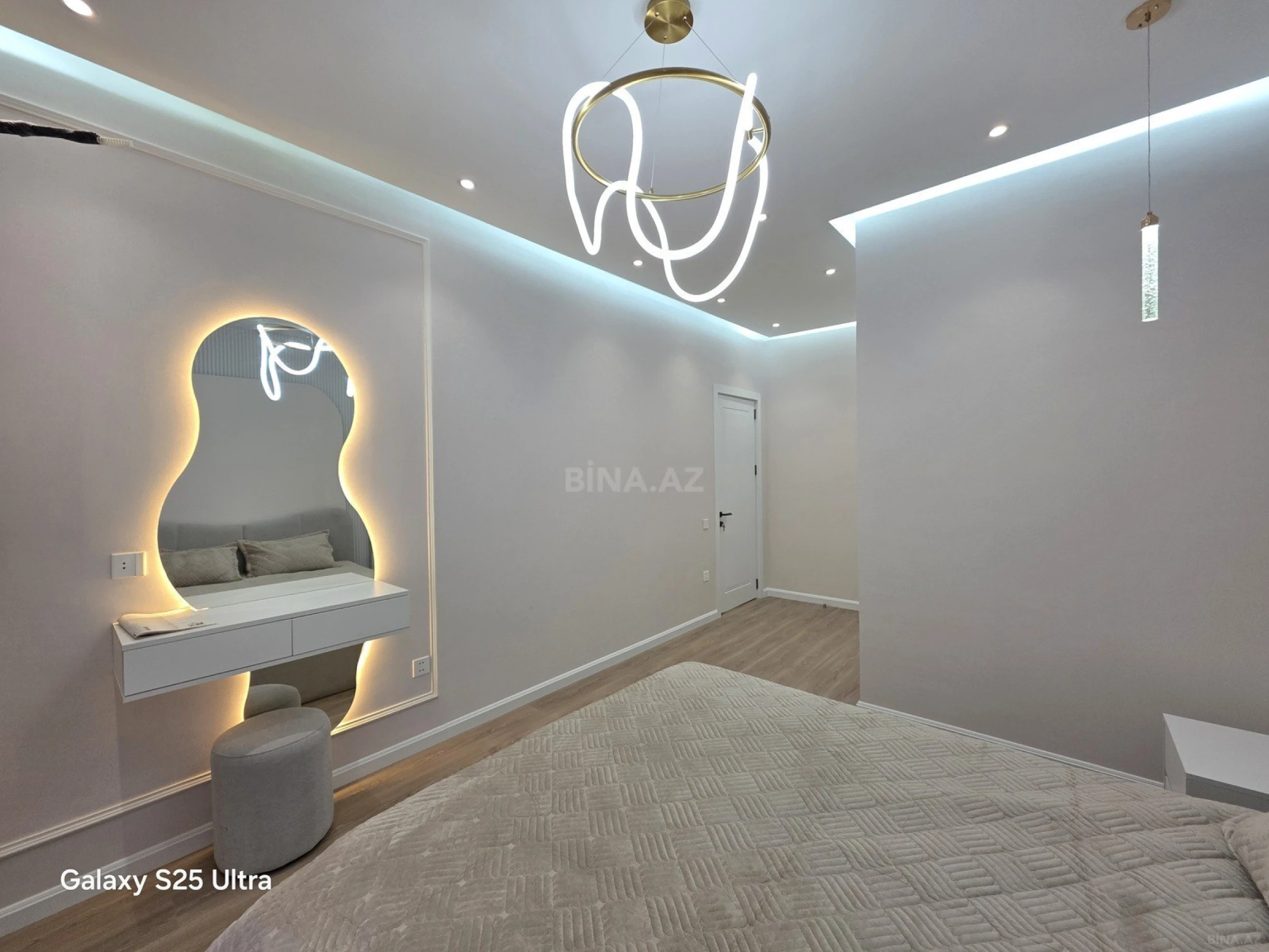 Kirayə verilir 3 otaqlı mənzil 100 m²