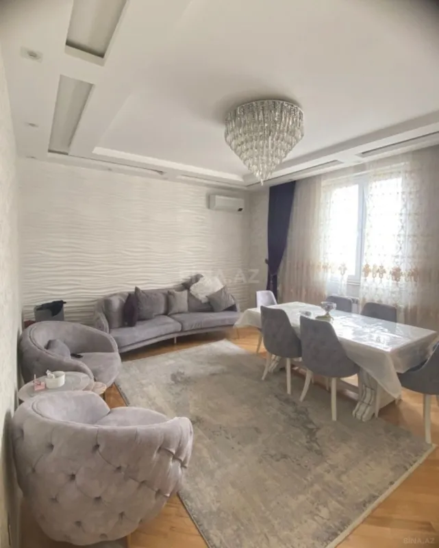 Satılır 3 otaqlı mənzil 135 m²