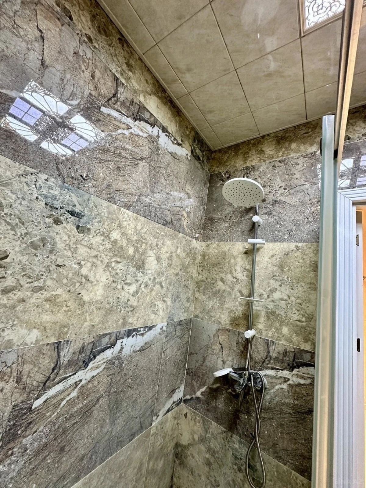 Kirayə verilir 2 otaqlı mənzil 55 m²