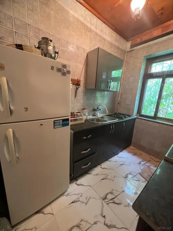 Satılır 8 otaqlı həyət evi 288 m²