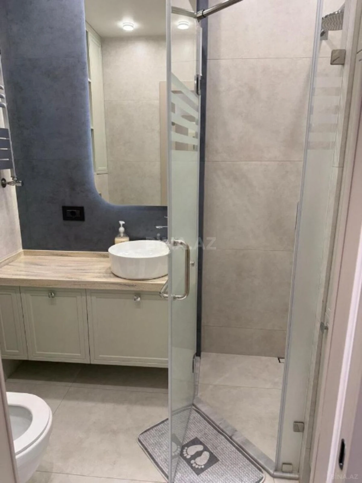 Kirayə verilir 2 otaqlı mənzil 80 m²