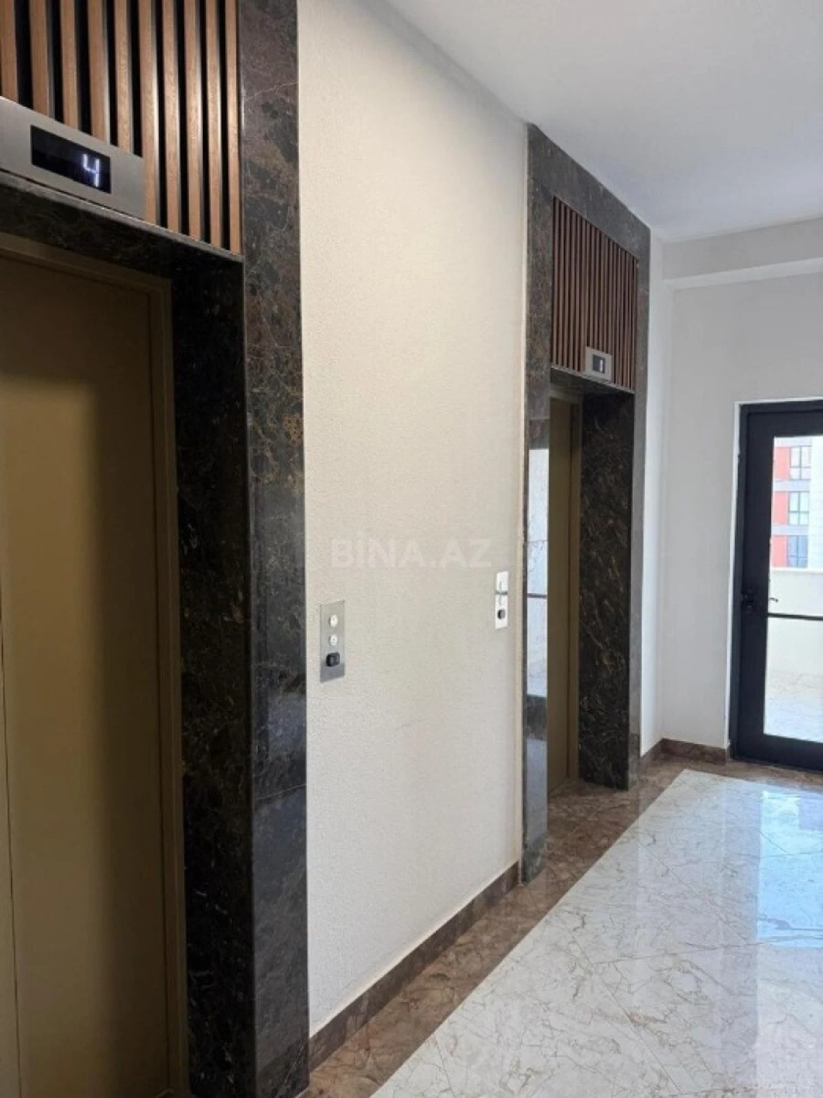 Kirayə verilir 2 otaqlı mənzil 80 m²