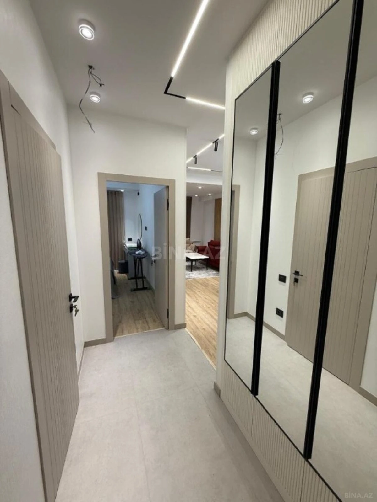 Kirayə verilir 2 otaqlı mənzil 80 m²