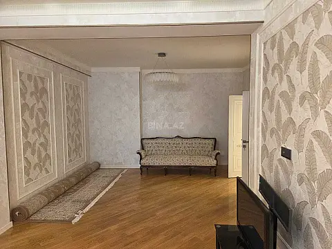 Kirayə verilir 3 otaqlı mənzil 180 m²
