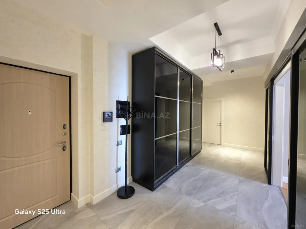 Kirayə verilir 4 otaqlı mənzil 160 m²
