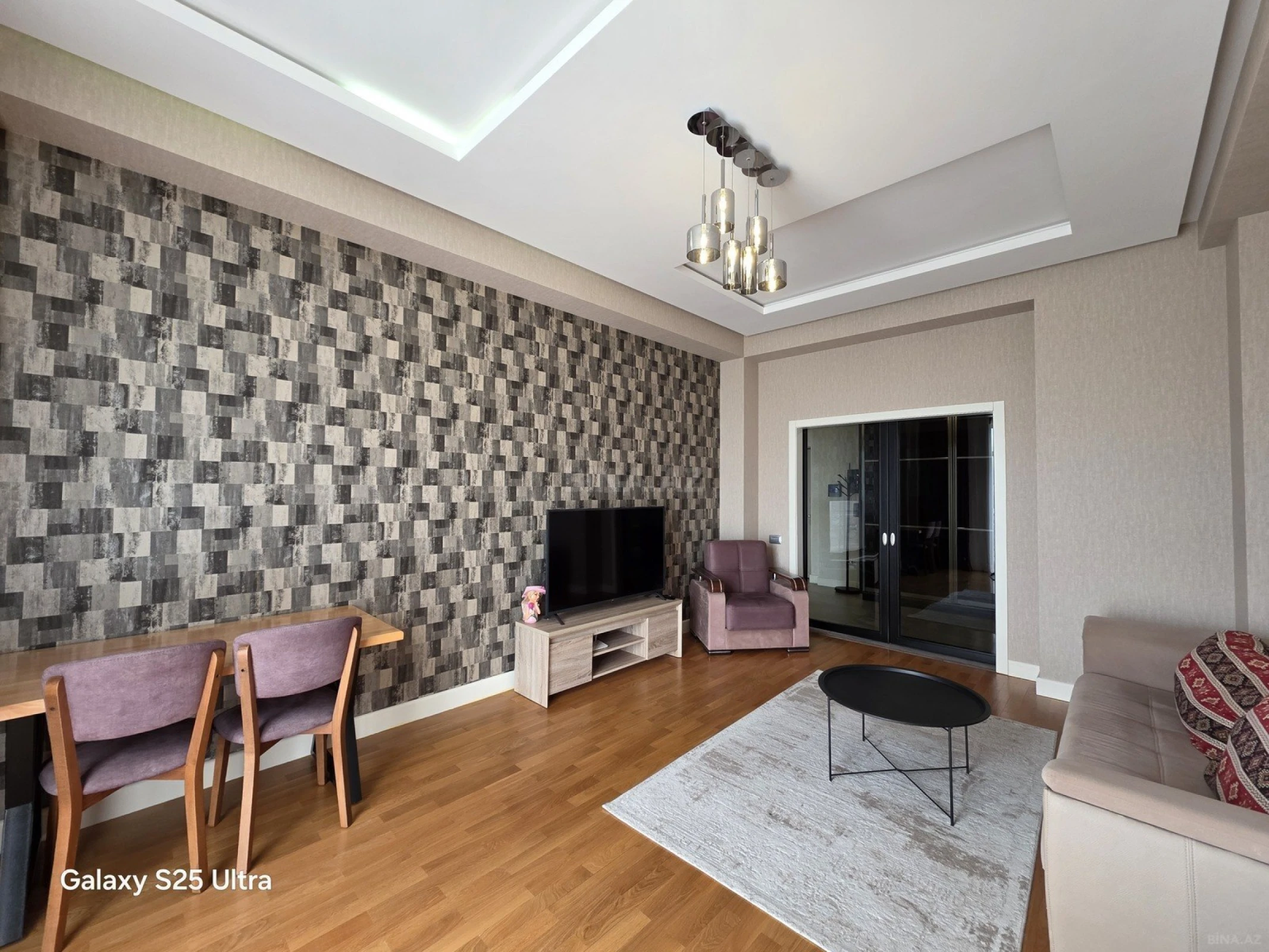 Kirayə verilir 4 otaqlı mənzil 160 m²