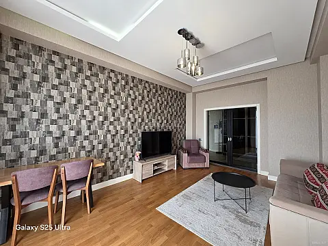 Kirayə verilir 4 otaqlı mənzil 160 m²
