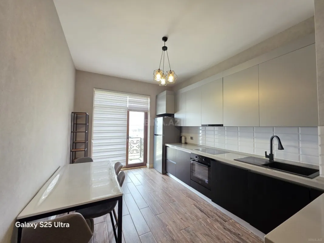 Kirayə verilir 4 otaqlı mənzil 160 m²