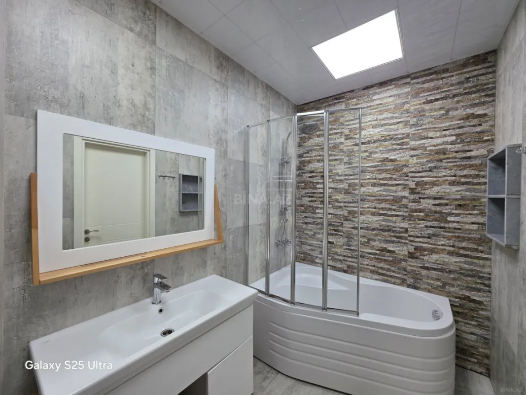 Kirayə verilir 4 otaqlı mənzil 160 m²