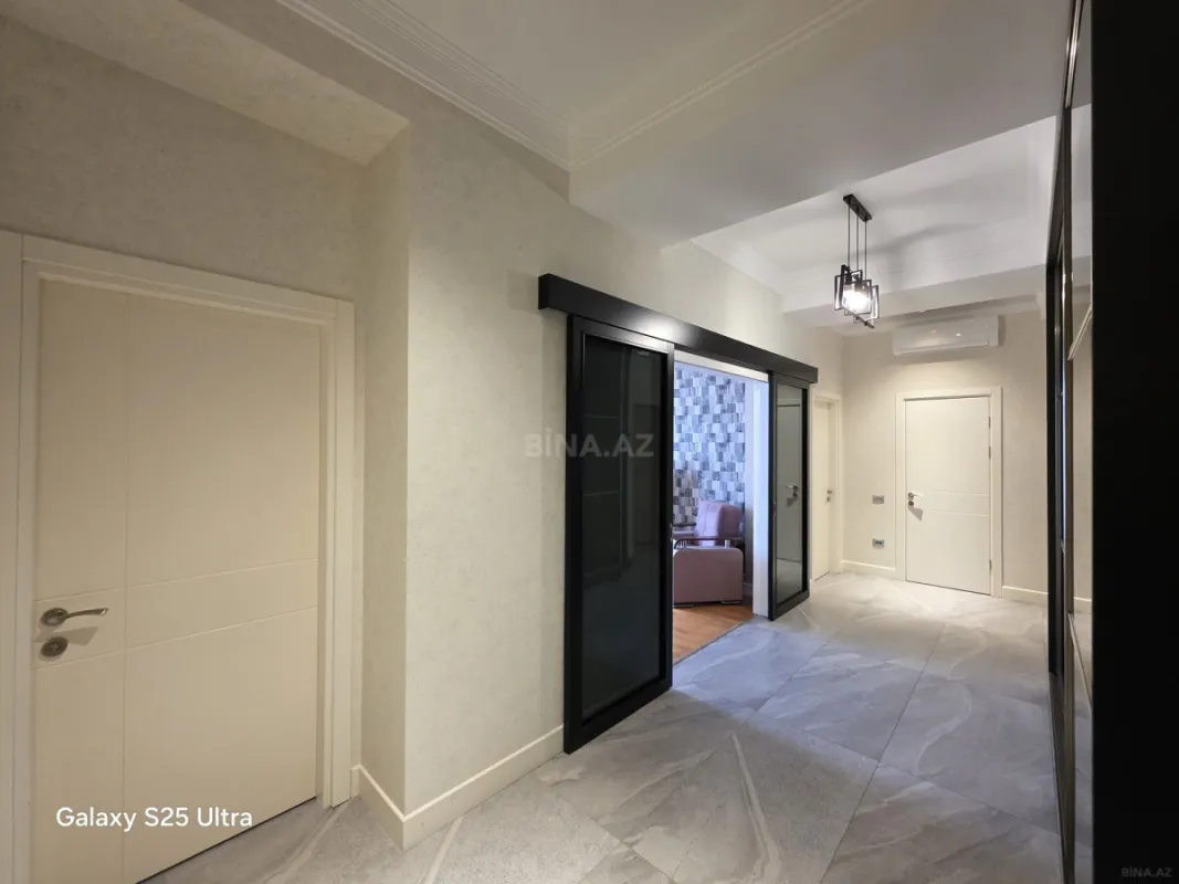 Kirayə verilir 4 otaqlı mənzil 160 m²