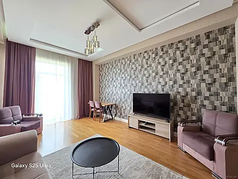 Kirayə verilir 4 otaqlı mənzil 160 m²