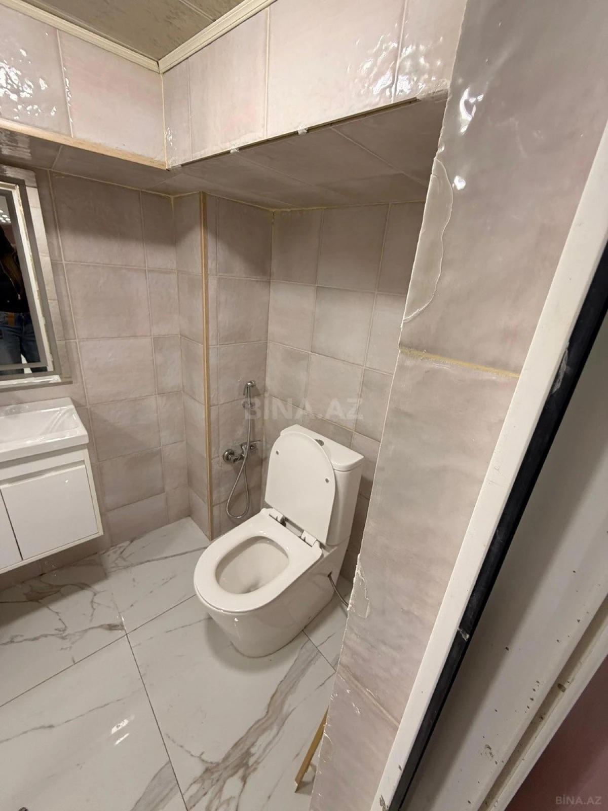 Kirayə verilir obyekt 65 m²