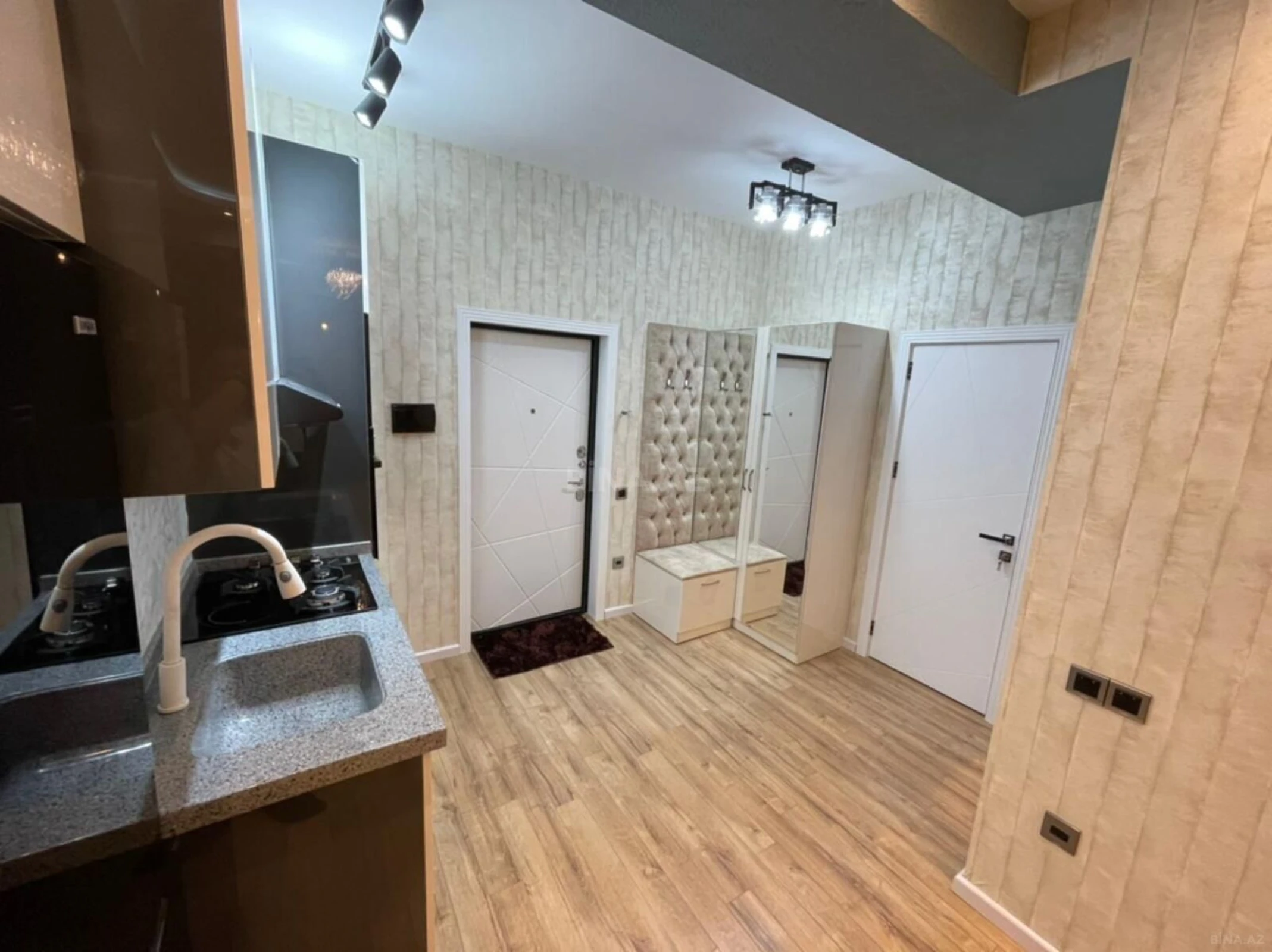 Kirayə verilir 2 otaqlı mənzil 60 m²